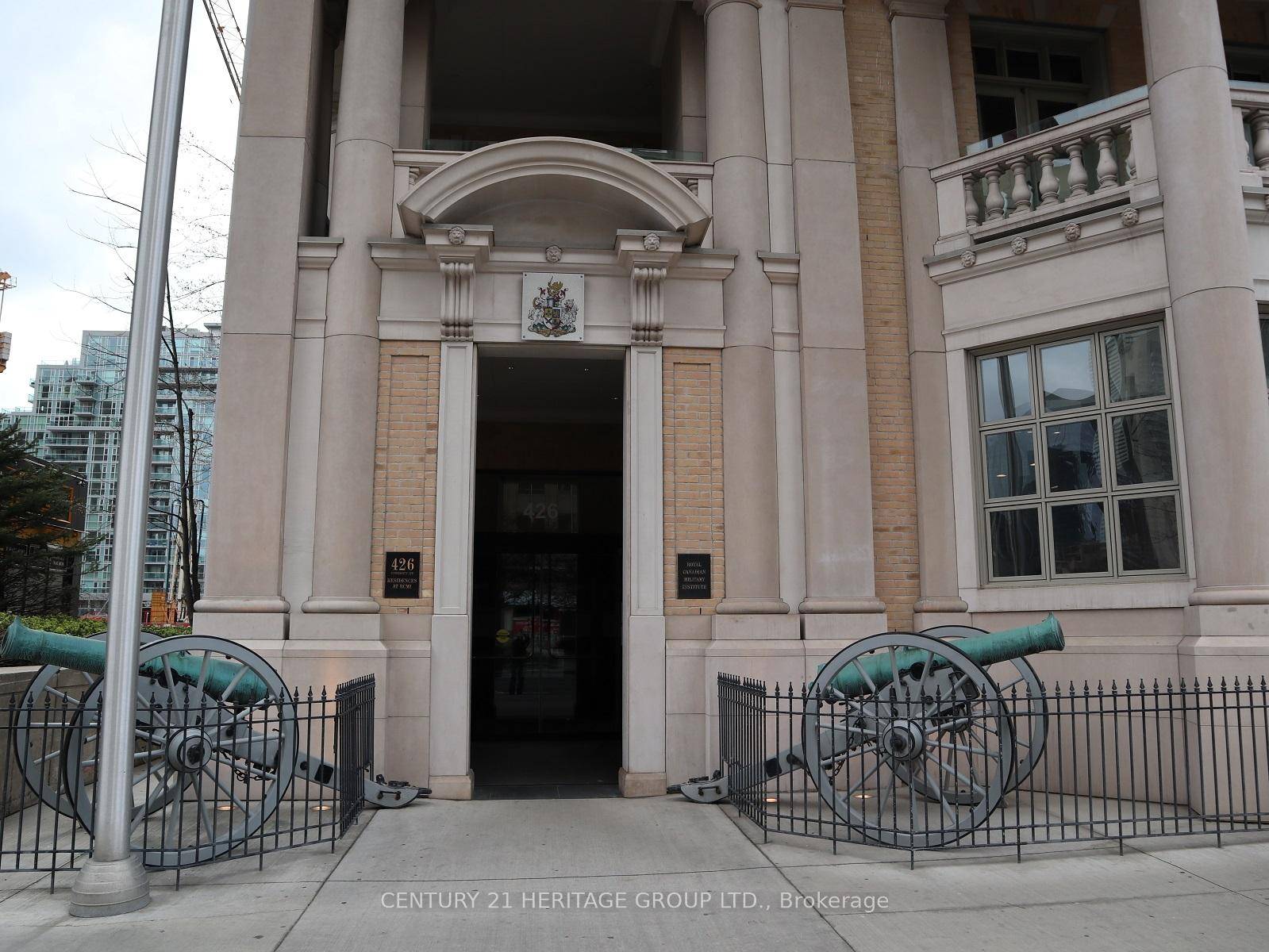 Luxury Residences At RCMI In The Heart Of Downtown Toronto On University Ave, Bright 1 Bedroom Unit With South View On High Floor, 9' Ceiling, Living Room With Walk Out ...