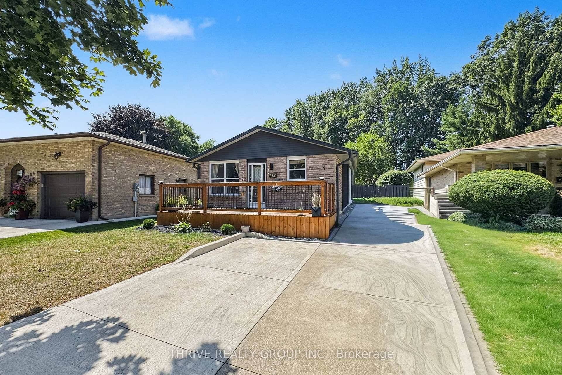 Spacious 3 1 bedroom, 2 bath home with a massive backyard backing onto a park !