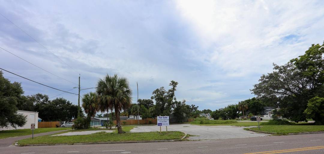 Vacant land, 1 of 3 parcel package with Preliminary platting approval for 34 townhomes in total, plus, 1 parcel that is shovel ready for 21 TH can be bought separately ...