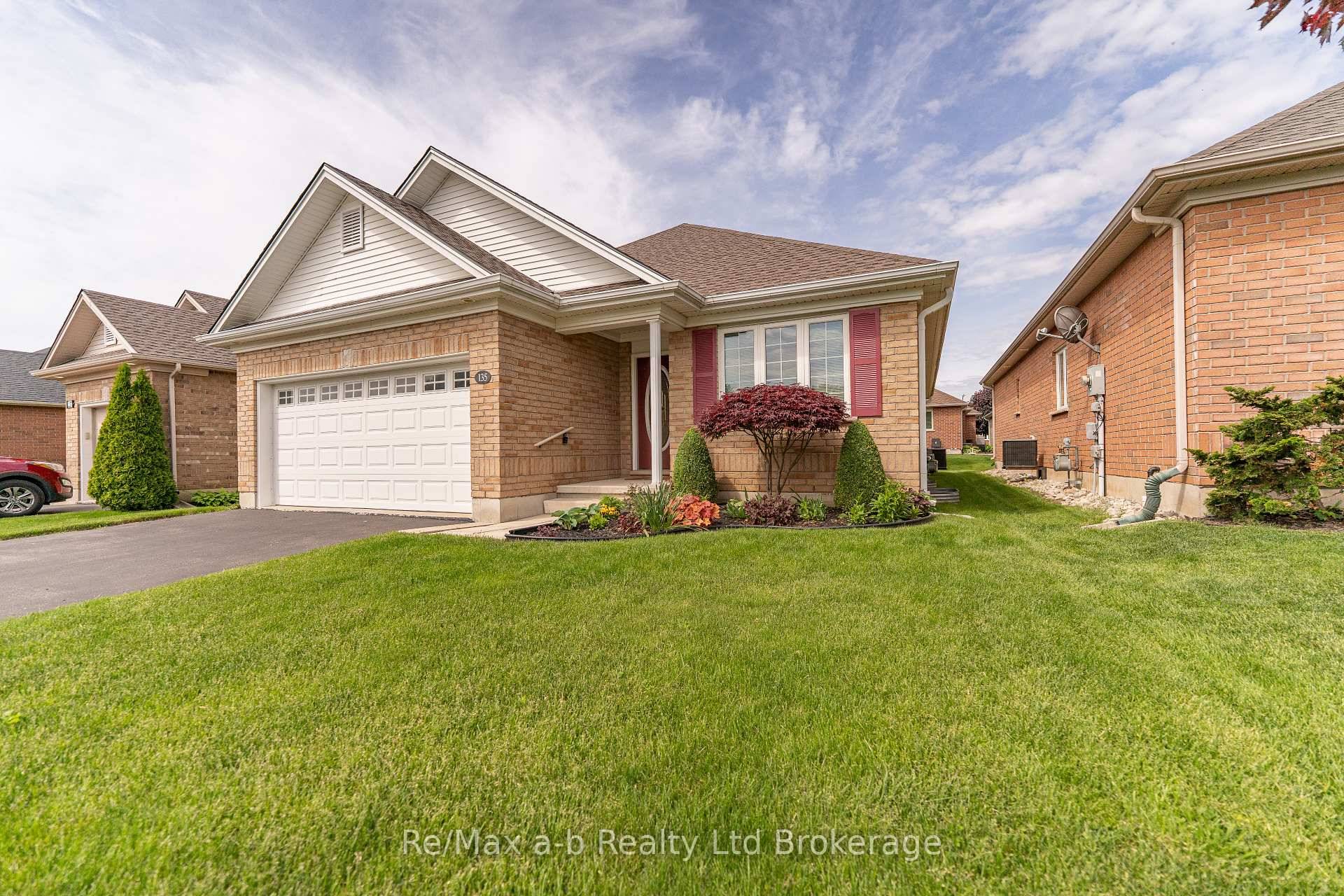 Welcome to this beautifully designed 2 bedroom, 2 bathroom bungalow in the sought after Baldwin Place Adult Community.