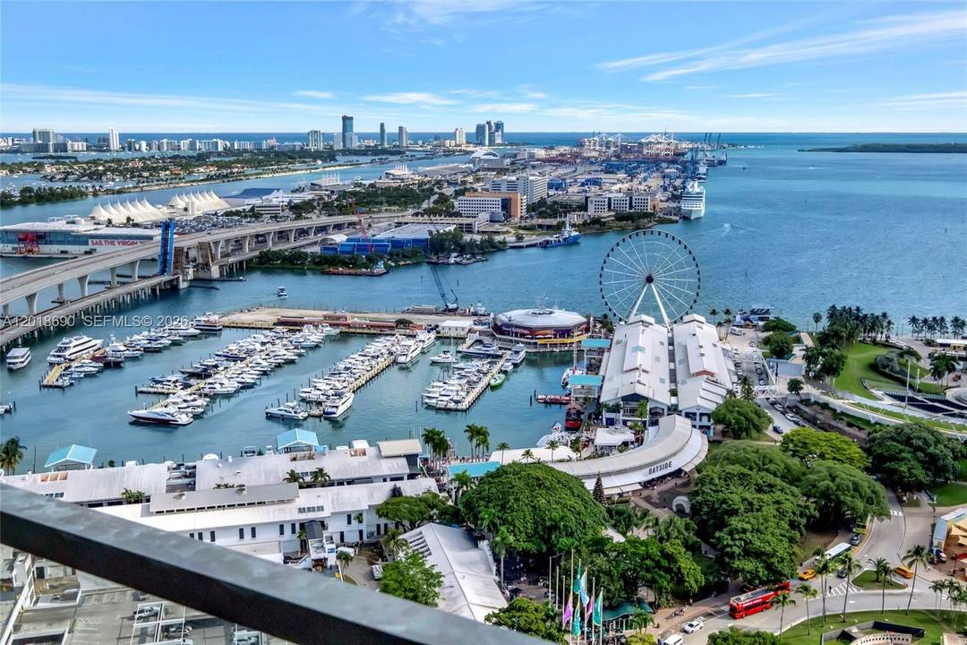 Luxury Living in the Heart of Downtown Miami.