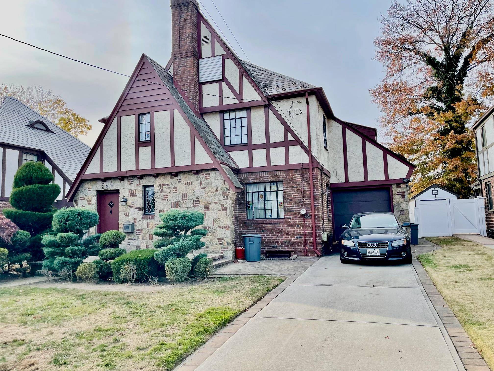Beautiful Tutor Style One Family House In Garden City, NY.