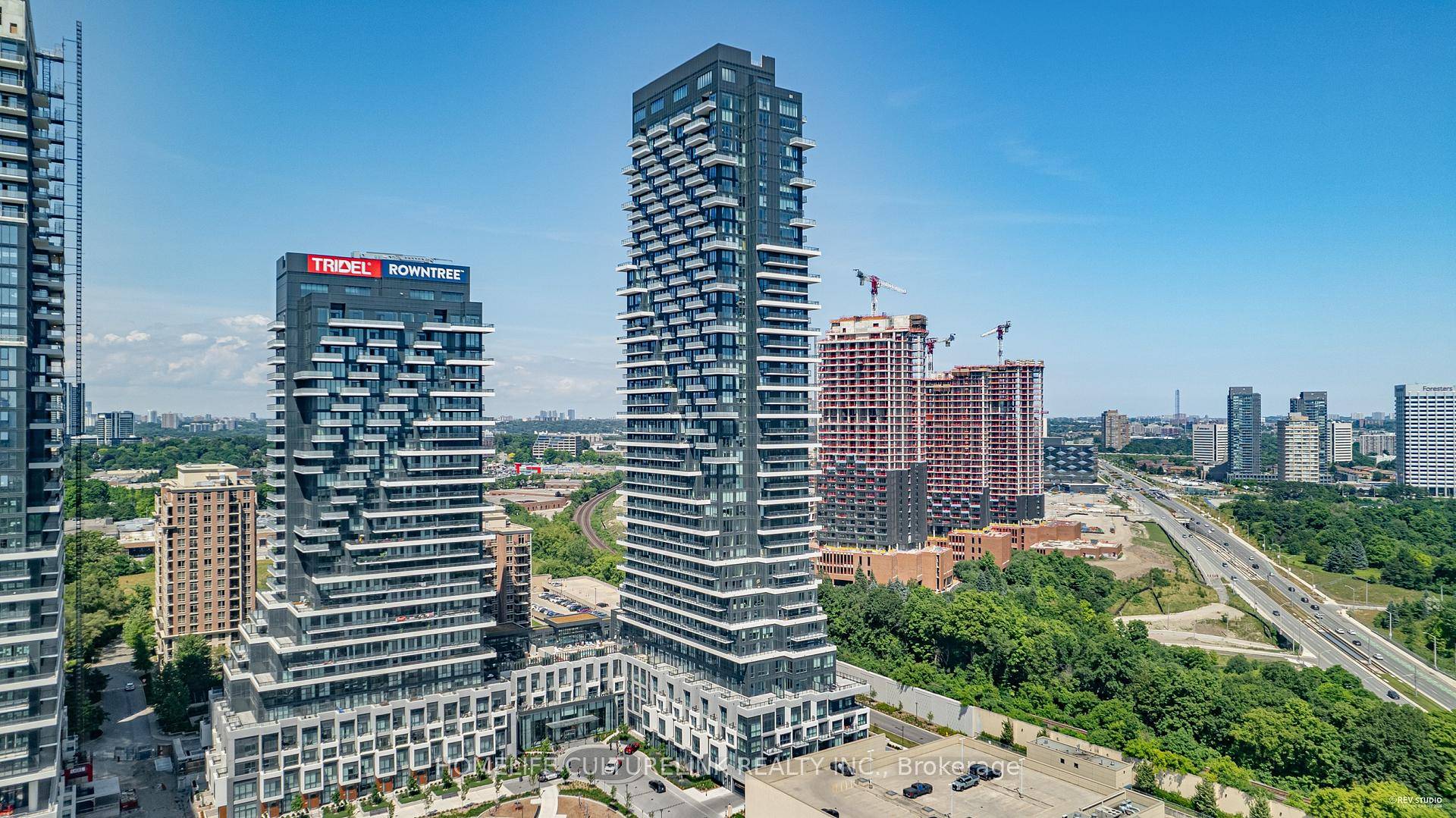 Luxurious Tridel built Auberge on the Park.