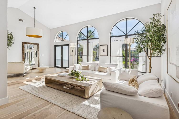 Discover an incredible opportunity to lease a beautifully renovated single story home in the highly sought after coastal community of Ocean Ridge.