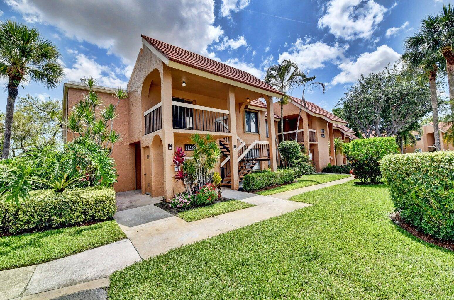 Beautifully renovated corner unit, located in the desirable Green Lakes section of the Indian Spring Country Club, offering serene golf course views and modern upgrades throughout.