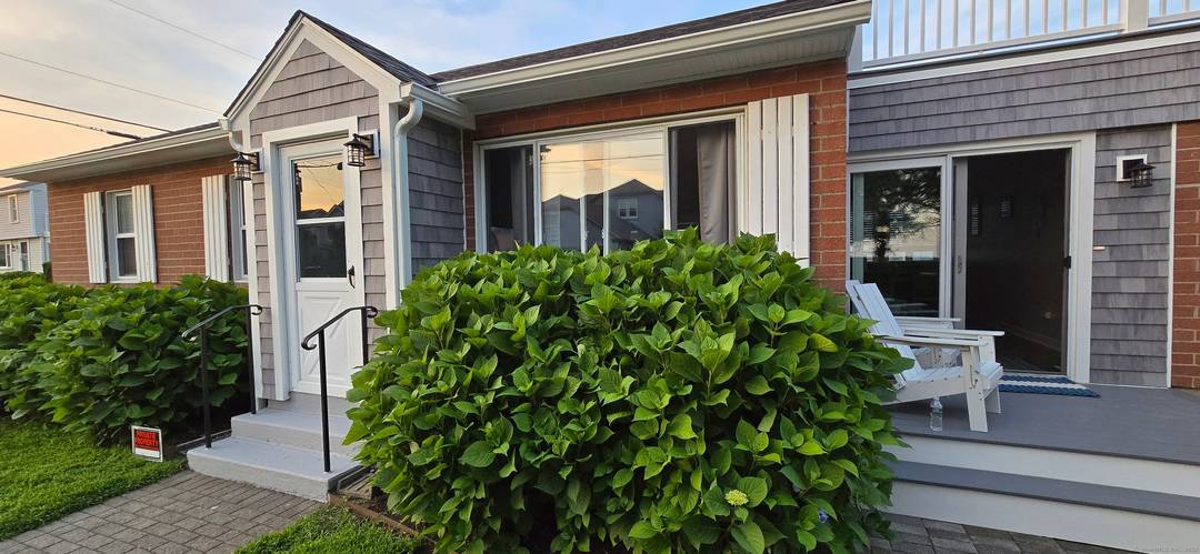 Welcome to this beautiful neighborhood charm located in the great Cornfield Point Association, Old Saybrook, CT.