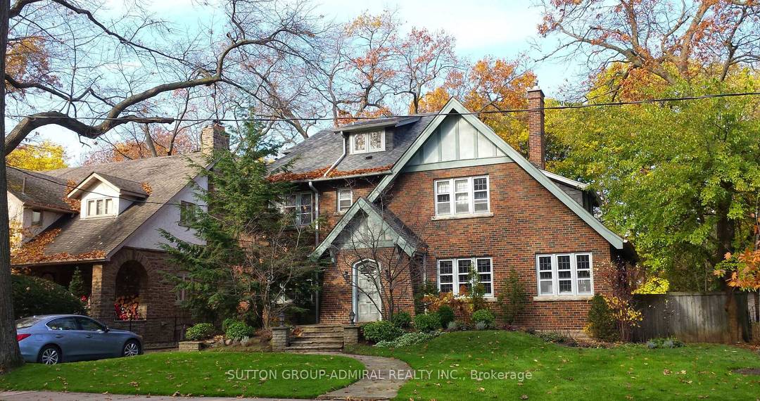 Don't miss this amazing opportunity in the coveted Baby Point area !