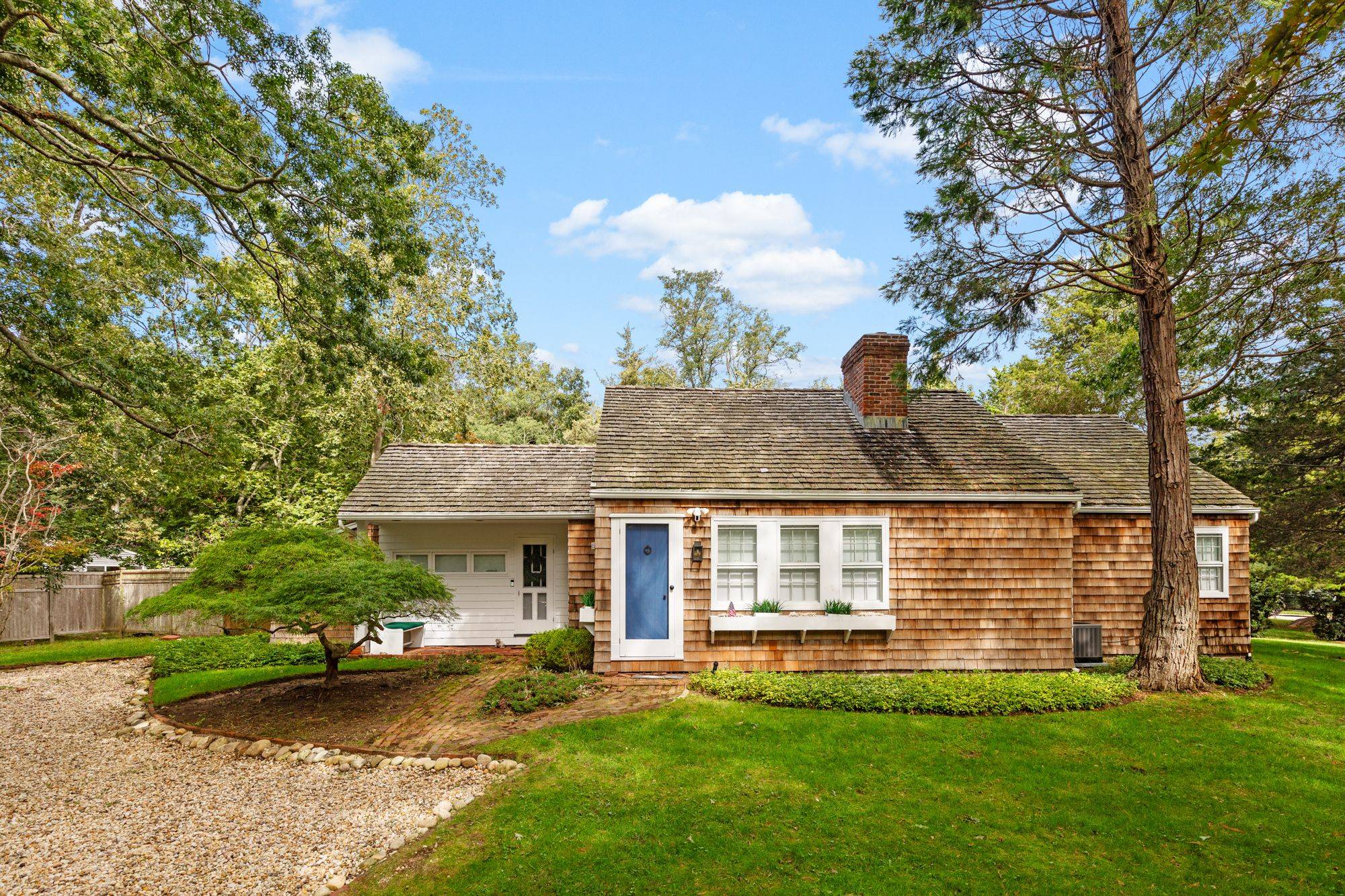 Designer Decorated 3 bedroom Ranch