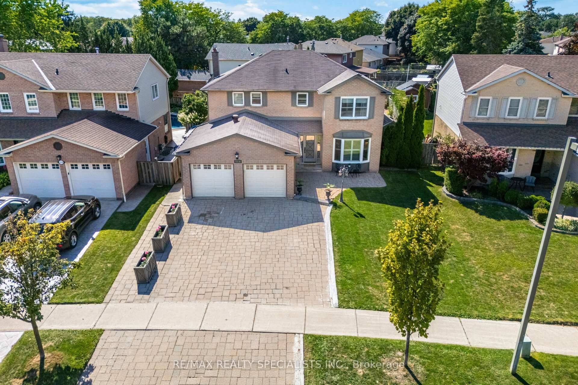Nestled in a tranquil, family friendly, Highly Desirable Meadowvale Neighborhood.