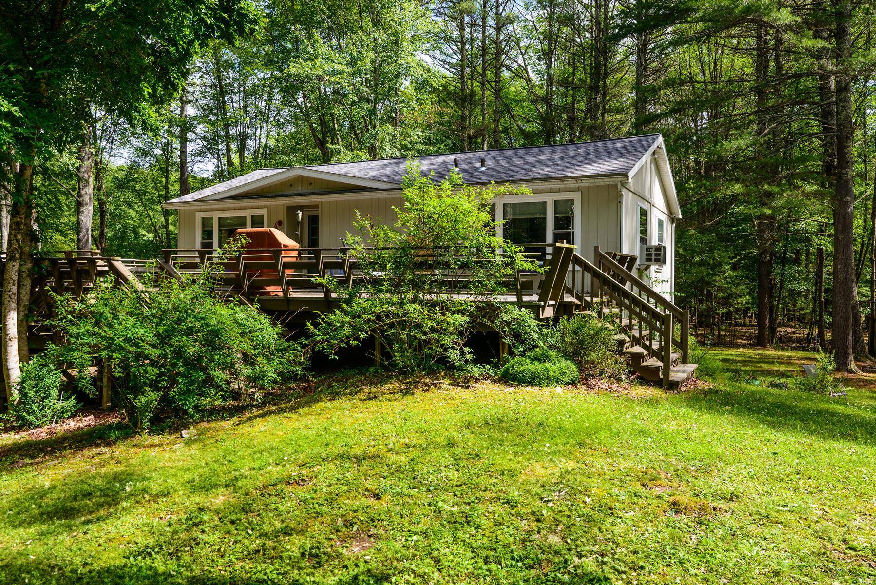 Nearly Six Lush, Scenic And Private Acres Located Eight Minutes From The Heart Of Woodstock !