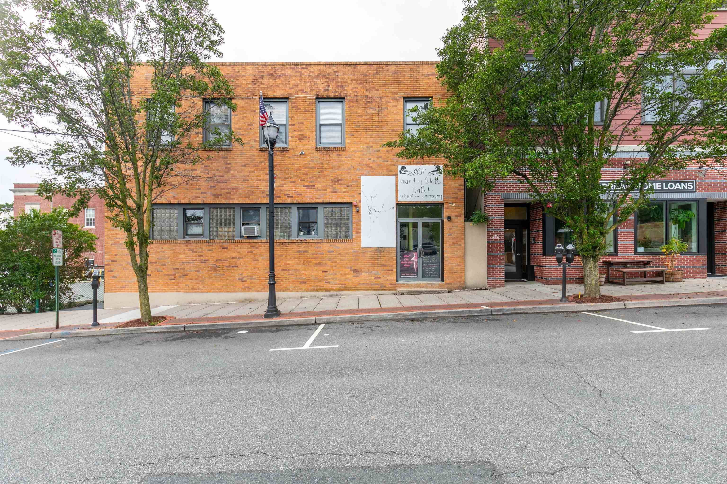 28 GLEN RD Retail New Jersey
