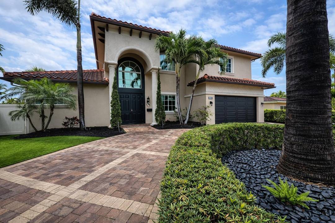 Up for rent from 4 15 26 until 1 15 27.