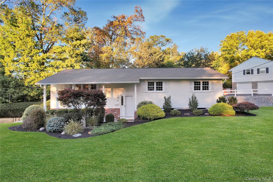 Welcome to 12 Fernwood Drive, a beautifully updated 4 bedroom, 3 full bath bi level located in one of New City s most desirable neighborhoods.