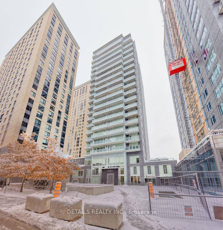 The SoHo Champagne offers Great Location, Quality Lifestyle, and Luxurious Environment.