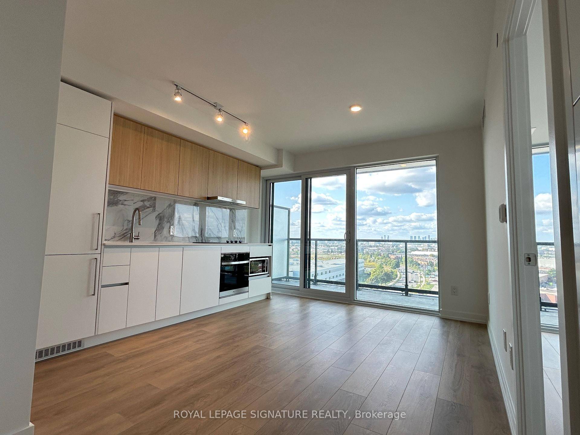 Stunning Brand New 1 Bed Den Condo In A Transit Lover's Dream Location !