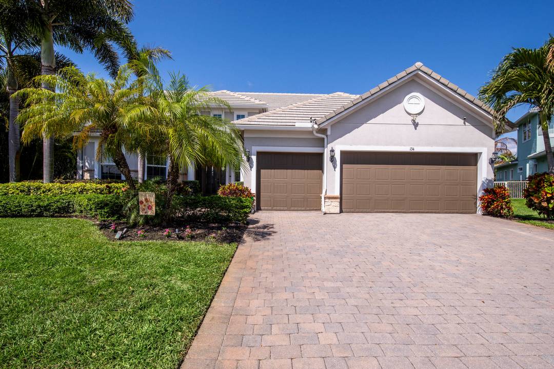 This unique and highly sought after Pinnacle Loft floor plan is now available in the sought after 31 home boutique community of Shores Pointe, nestled in the heart of Jupiter.