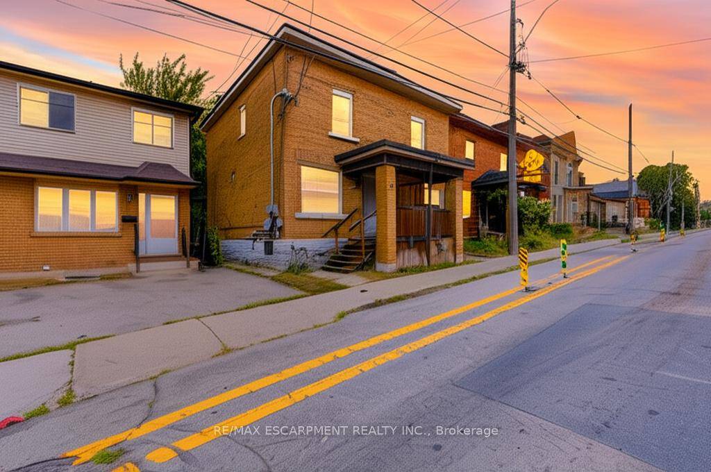 48 Locke Street South, Hamilton Kirkendall Discover a rare semi detached investment opportunity nestled in the heart of the highly sought after Kirkendall neighborhood.