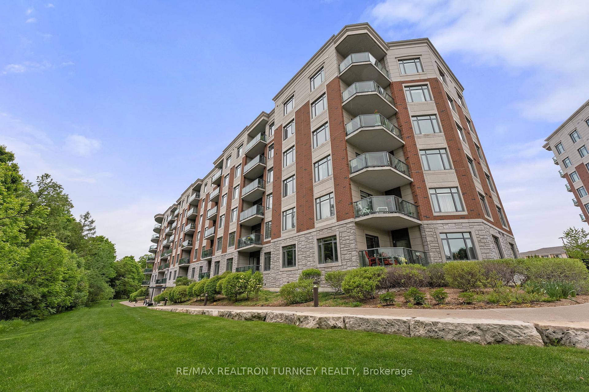 Welcome to Your Dream Home at The Meadows in Aurora !