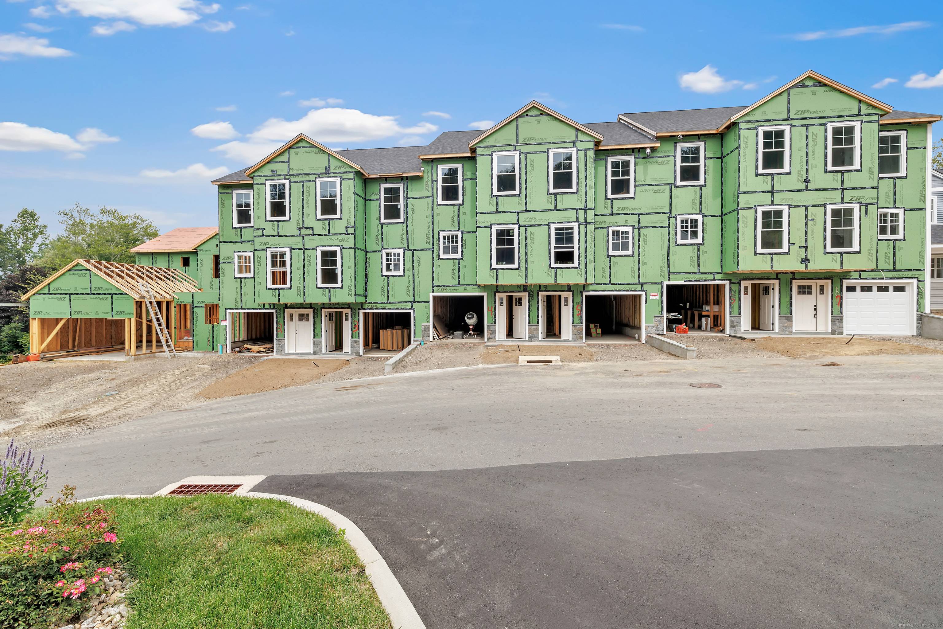 NEW CONSTRUCTION at 4 Windward Way in Shelton's highly desirable Daybreak Ridge Condominiums.