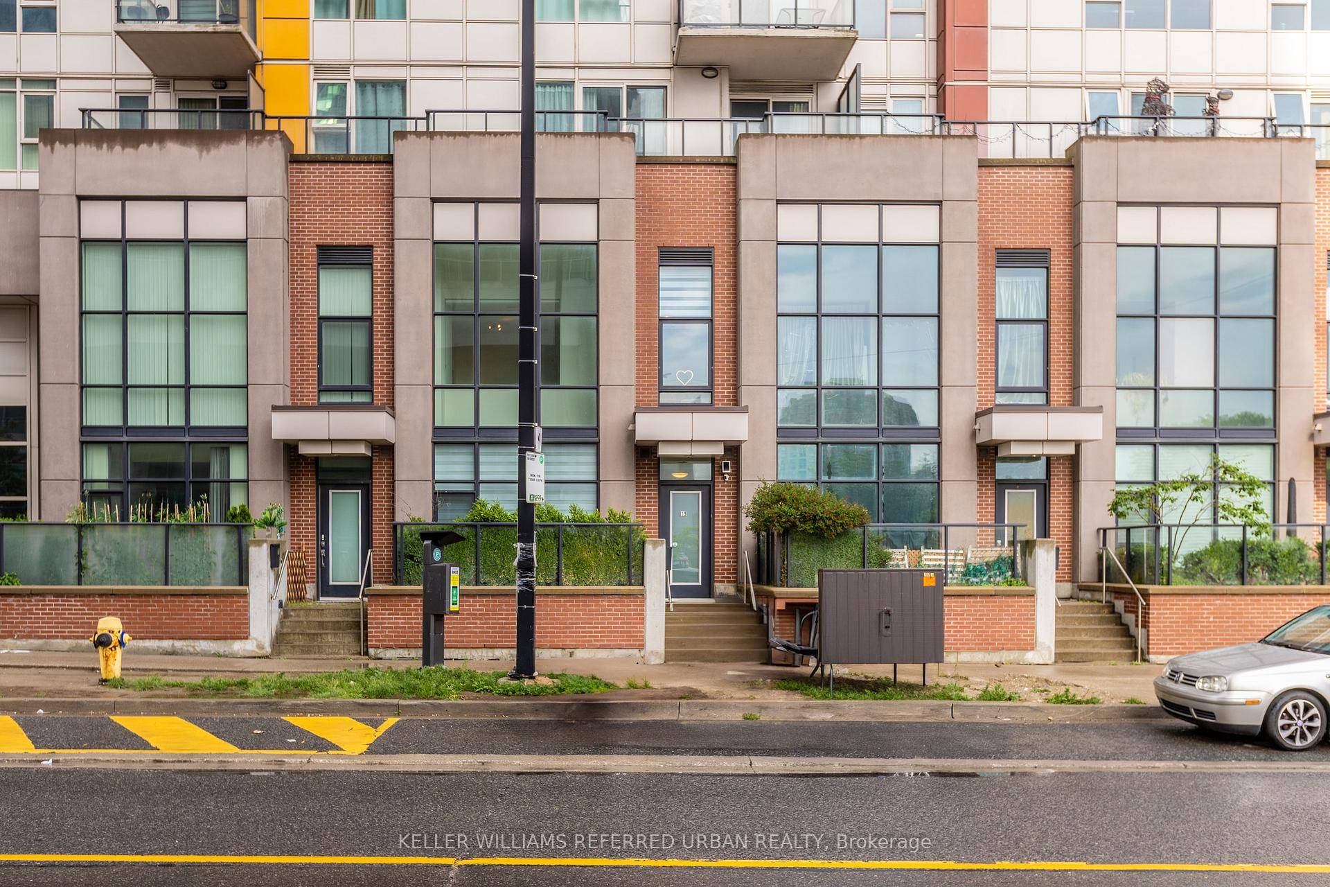 Welcome Home ! This Stylish And Spacious Condo Town Offers The Perfect Blend Of Comfort, Convenience, And Urban Living In The Heart Of Scarborough.