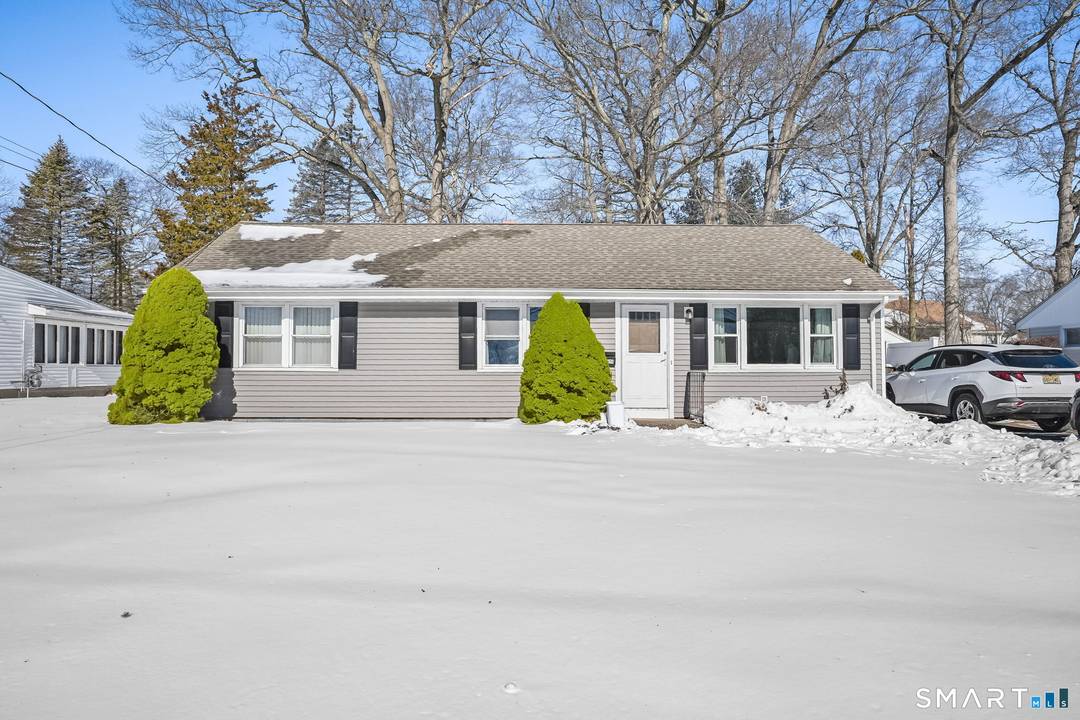 Beautifully maintained ranch located in the desirable Upper North End near the Trumbull Fairfield border within walking distance to Sacred Heart University.