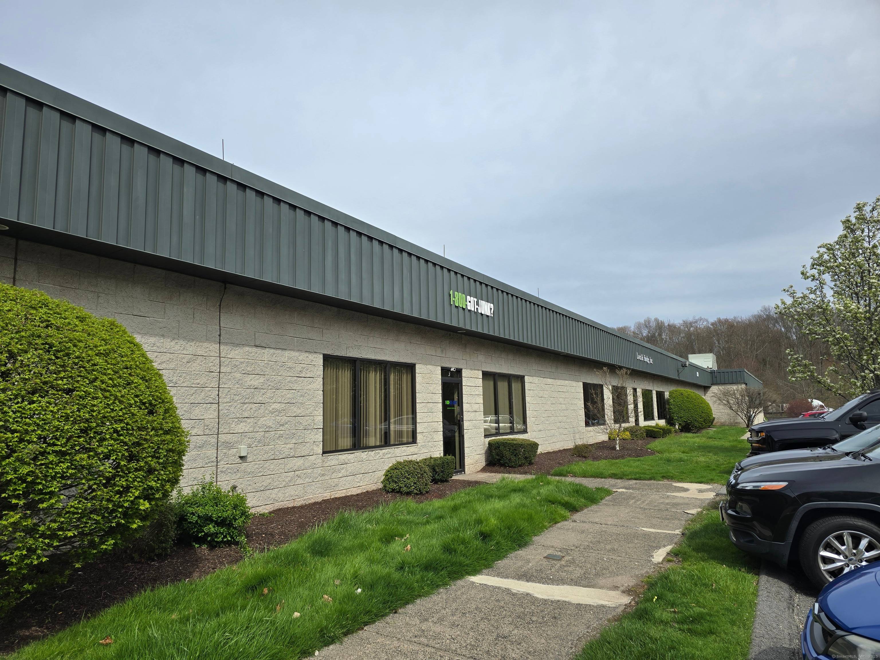 Prime location with endless possibilities !