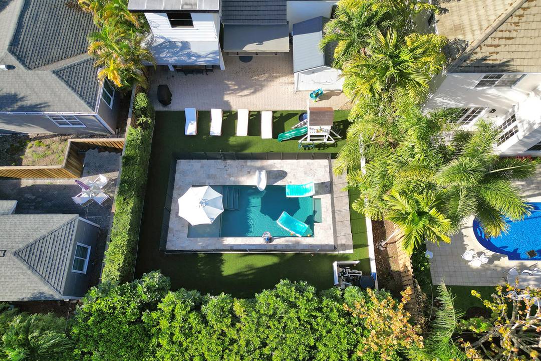 The Canopy House a refined Fort Lauderdale escape located on a serene tree lined street in COLEE HAMMOCK a quiet neighborhood near downtown Fort Lauderdale.