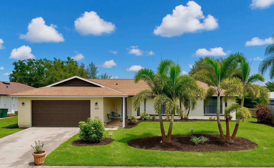 Florida Charm with Smart Upgrades !