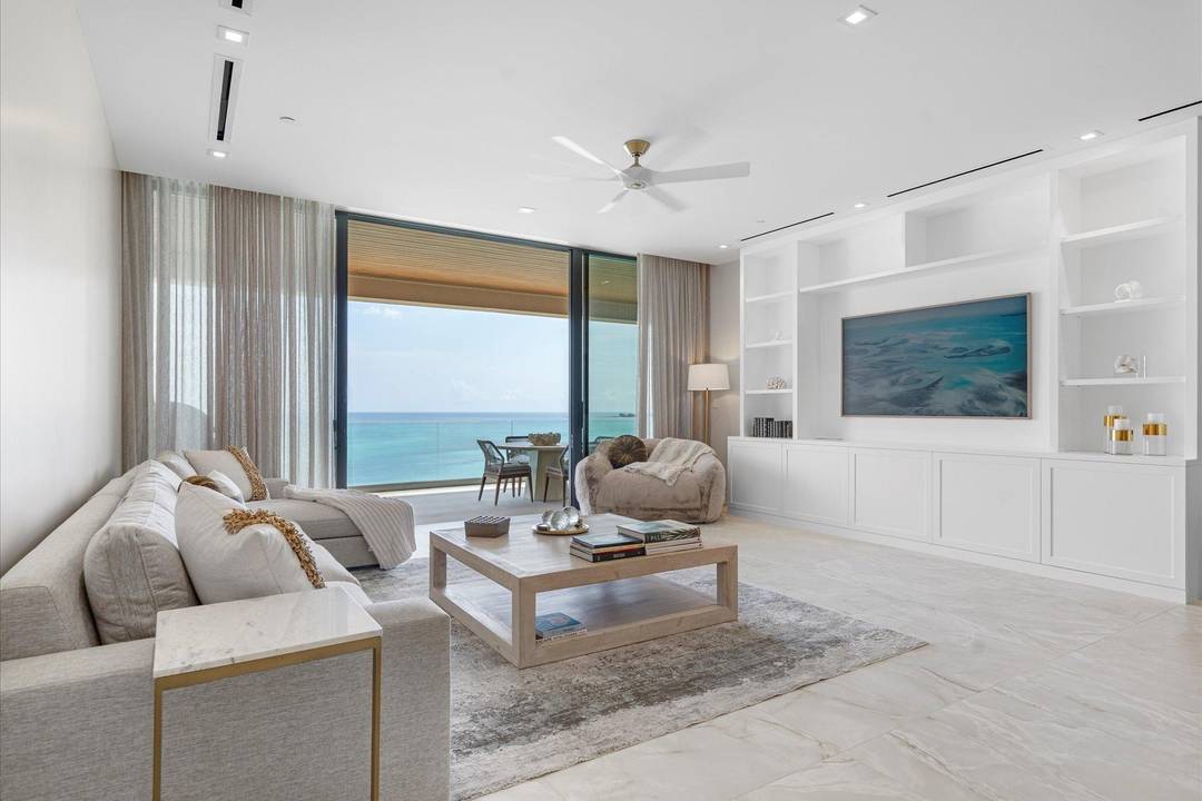 AQUALINA Condo Cable-Beach New-Providence