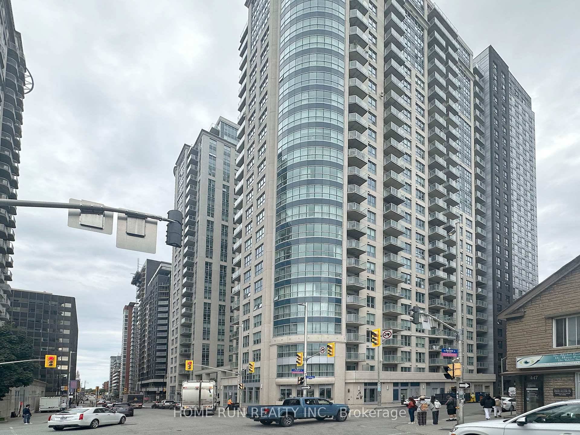 Fully Furnished and Move in Ready !