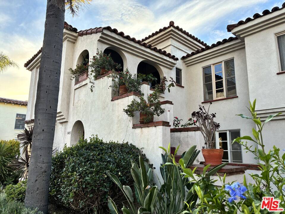 1045  S Crescent Heights Blvd 3BR Beverlywood La