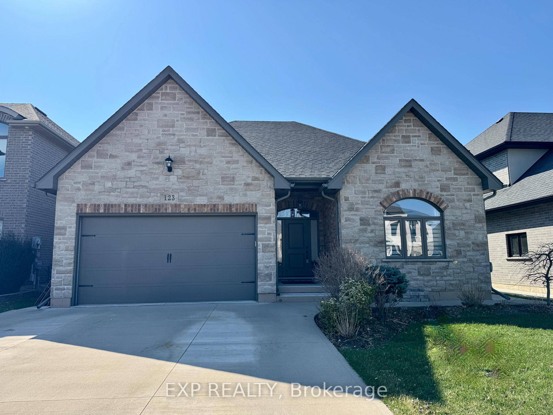 Located on one of Wellands most exclusive and desirable streets, this stunning 1, 590 sqft bungalow offers modern elegance with high end finishes throughout.