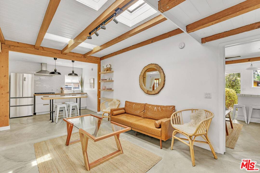 718   Vernon Ave 5BR Marina Del Rey La