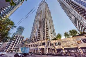 Welcome to Unit 2610 at 763 Bay Street College Park North Tower a fully furnished sleek and functional 1 den condo with 1 bathroom, presenting an ideal downtown oasis for ...
