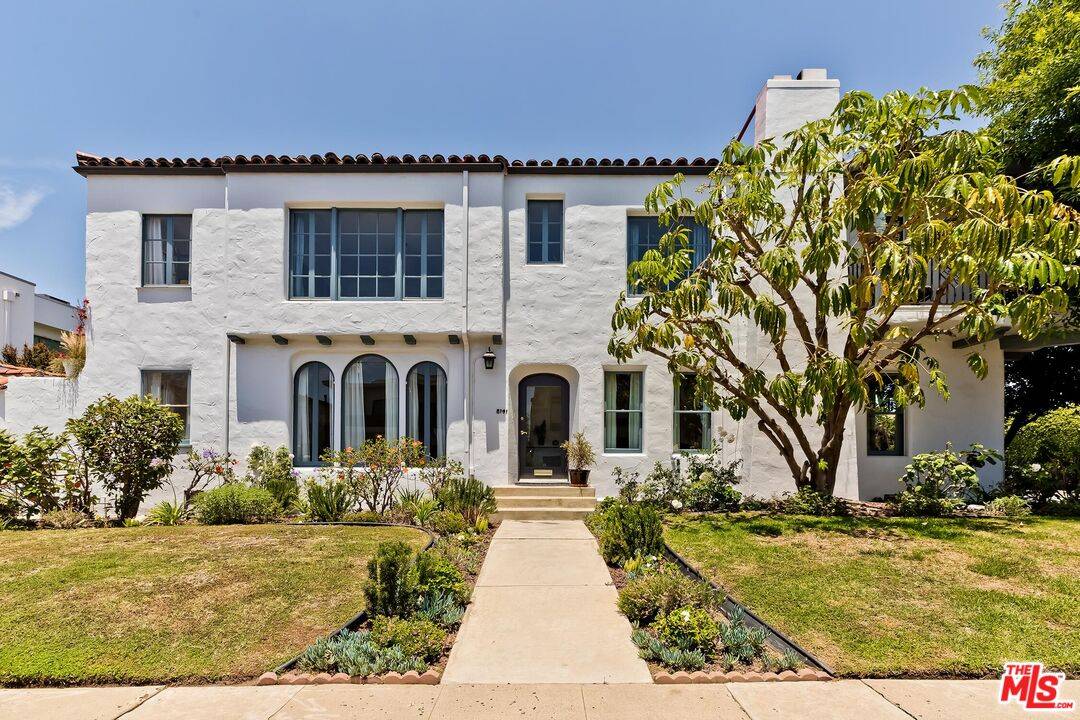 8101  W 4TH ST 2BR Beverly Grove La