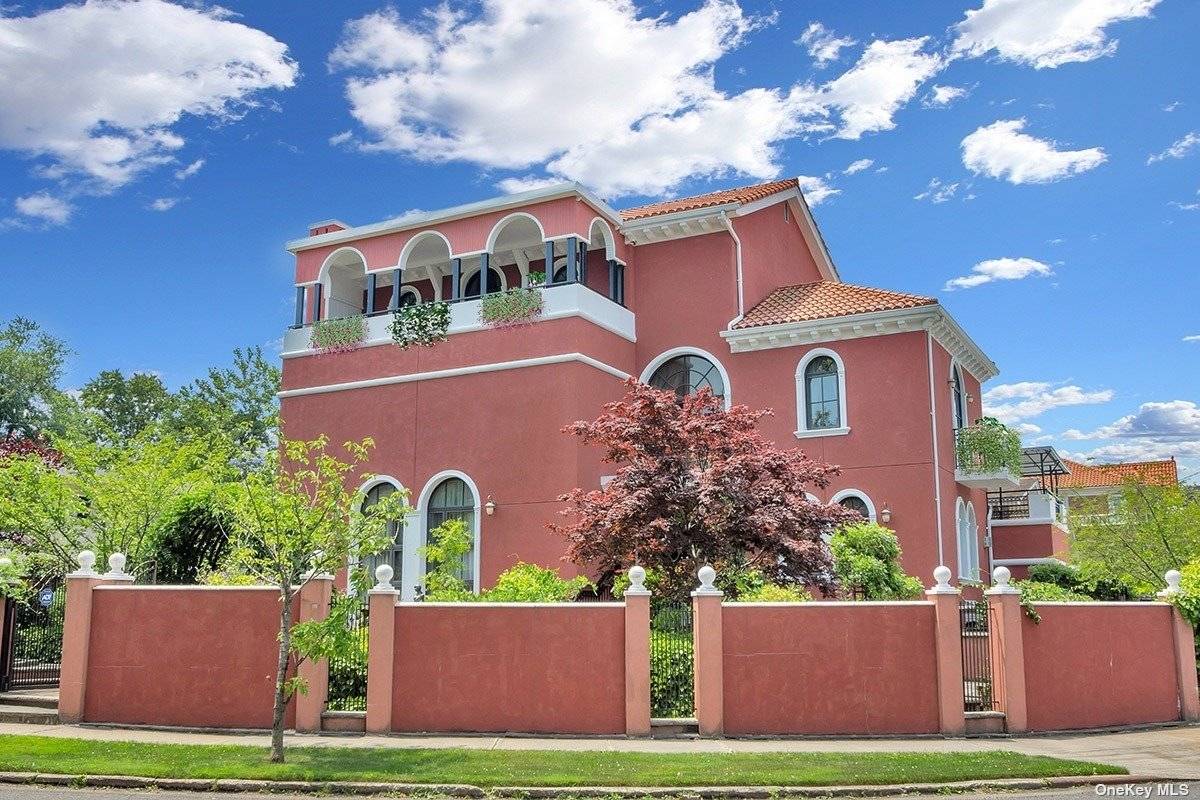 STUNNING EUROPEAN INSPIRED RESIDENCE IN MALBA.
