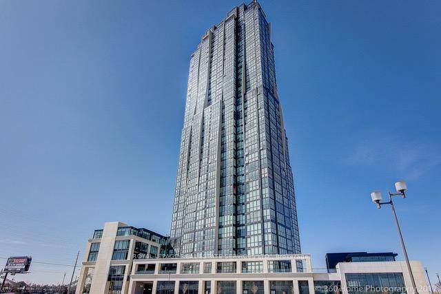 Luxurious Living Steps from Vaughan Subway !