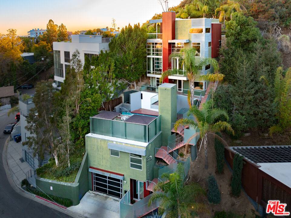 2738 Rinconia Dr 3BR Hollywood Hills East La