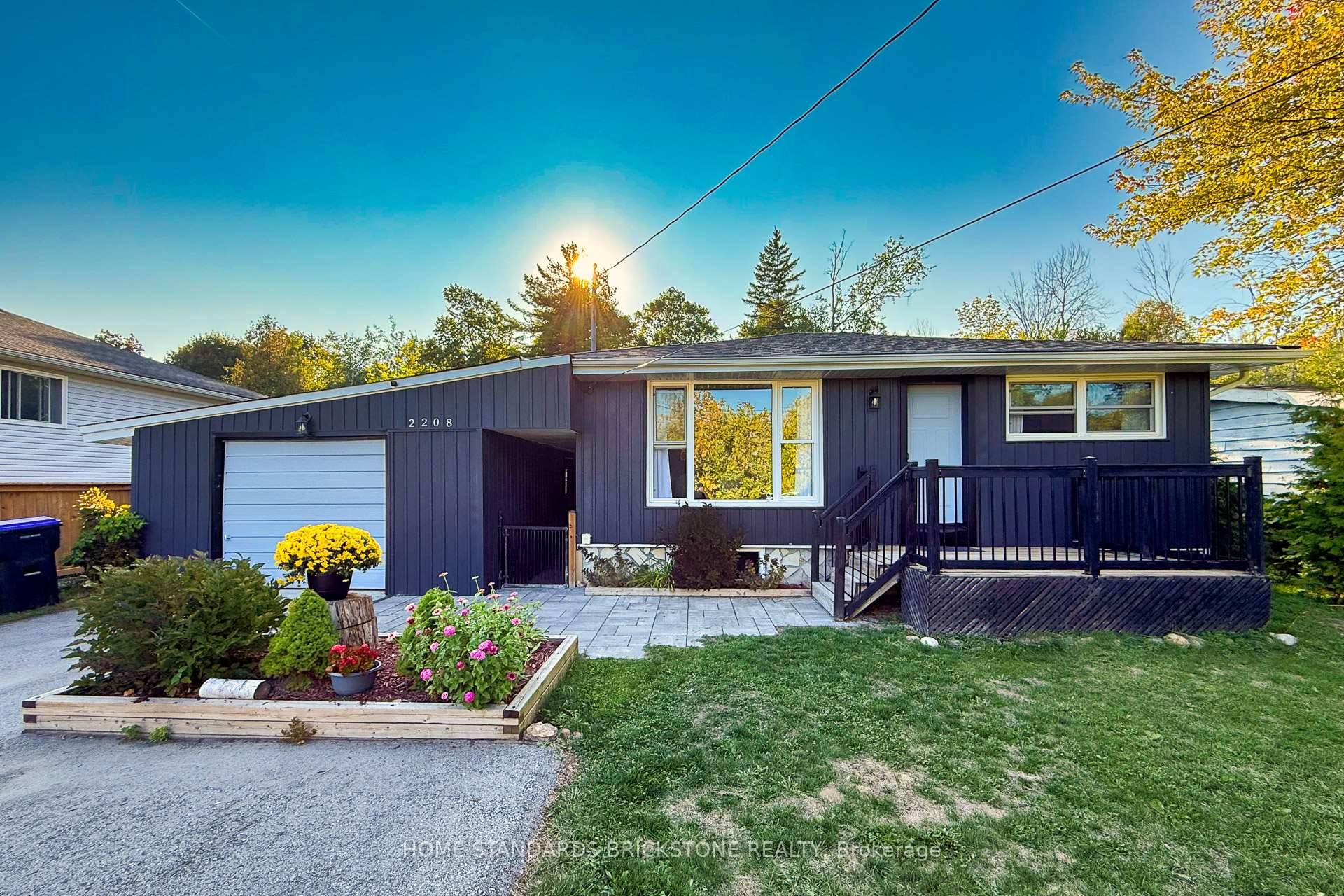 Gorgeous Renovated in 2025 amp ; Move In Ready Bungalow Home in Prime Innisfil, 1 1 bedroom, 2 bath, Living room can be converted into a Bedroom, Perfect for first ...