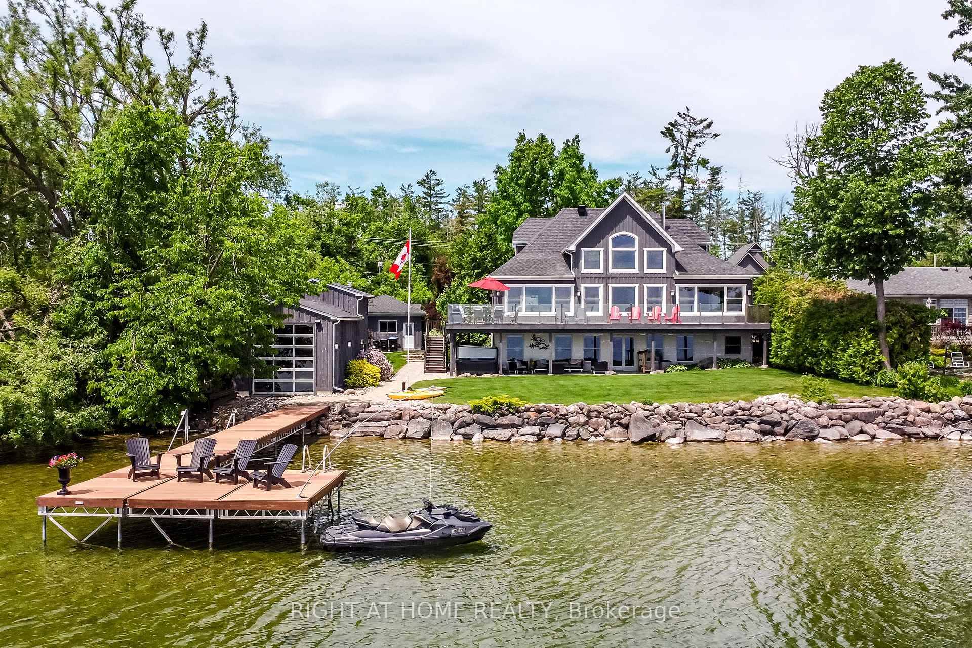 Welcome to 21 Lakeshore Road E, your private slice of lakeside luxury in the heart of Oro Medonte, where breathtaking views and year round tranquillity await.