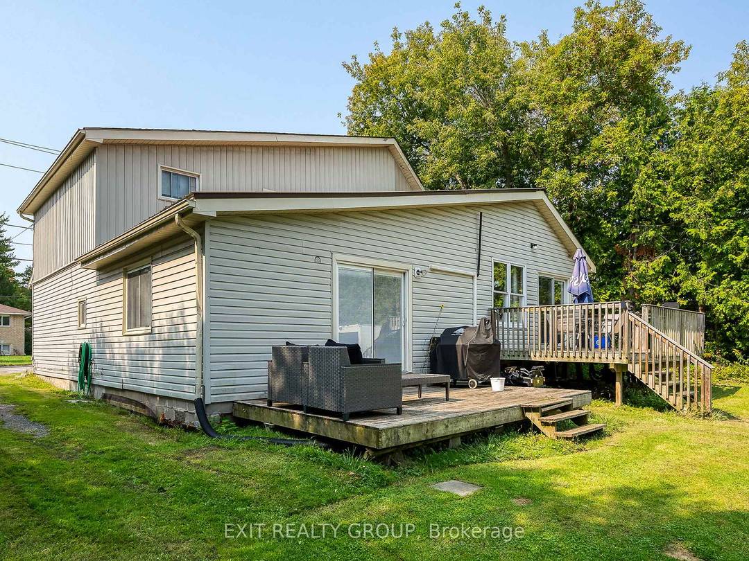 Spacious Updated Duplex on a Large Lot Excellent Income Potential This well maintained side by side duplex is the perfect blend of modern upgrades and investment security.