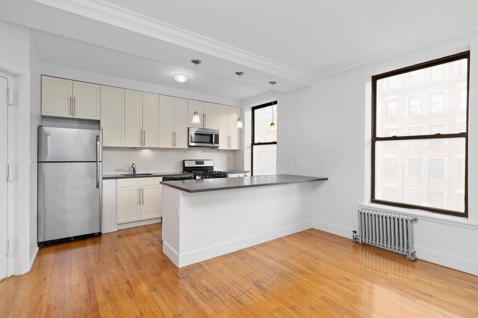 Fully renovated Condominium for sale !