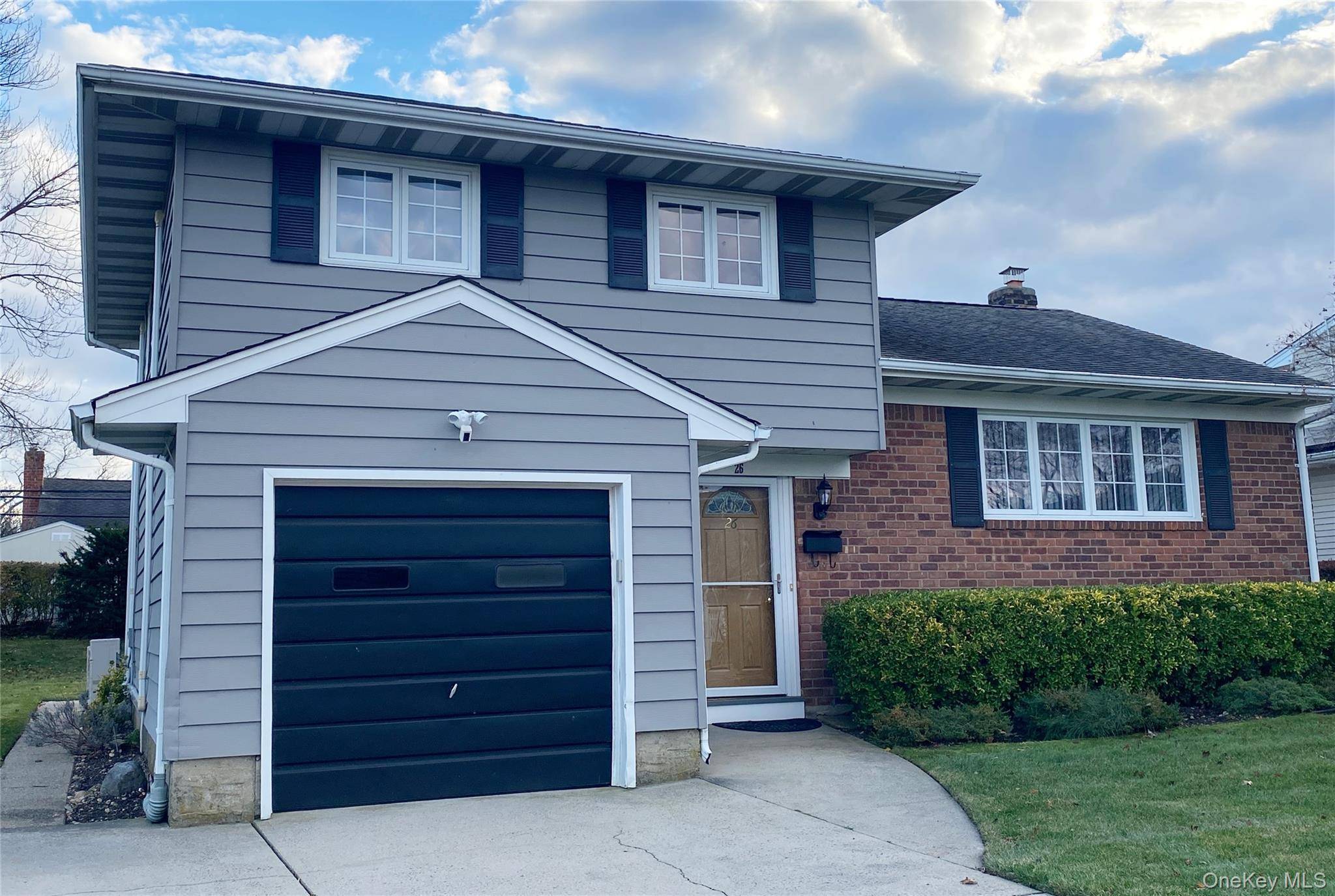 Location Location Excellent Condition Spilt Level Rental House with 4 Bedrooms and 2 Bathrooms.