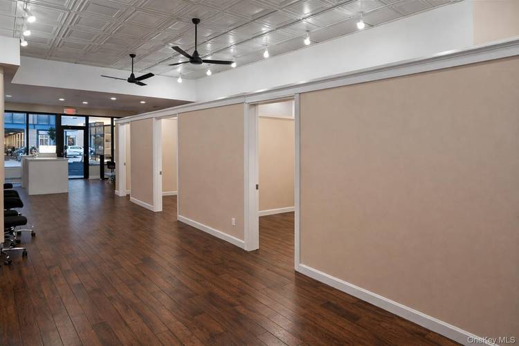 To be rented AS IS. Spacious 1100 SF retail store.