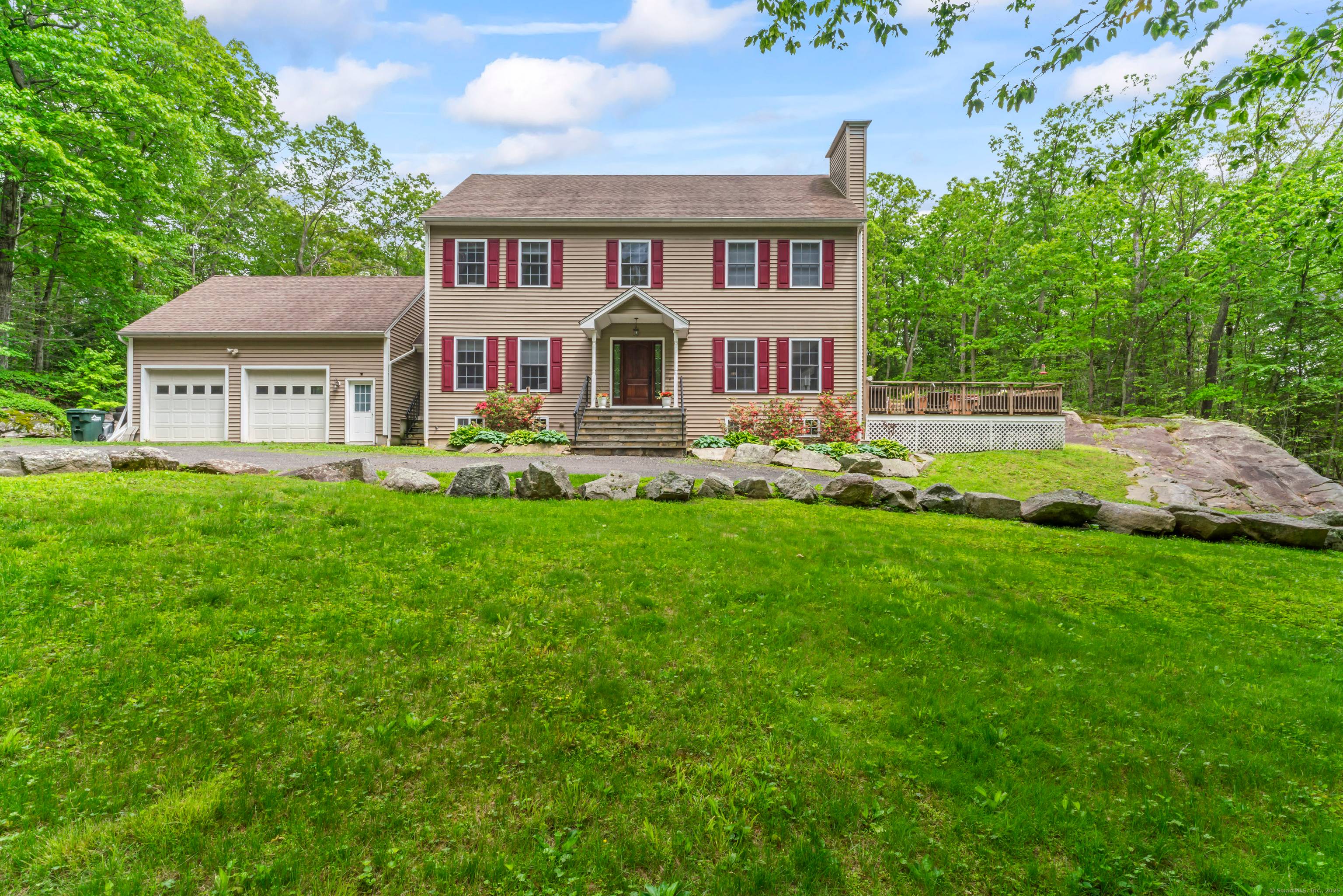Welcome to 9 Jordan Hill Rd in Newtown !