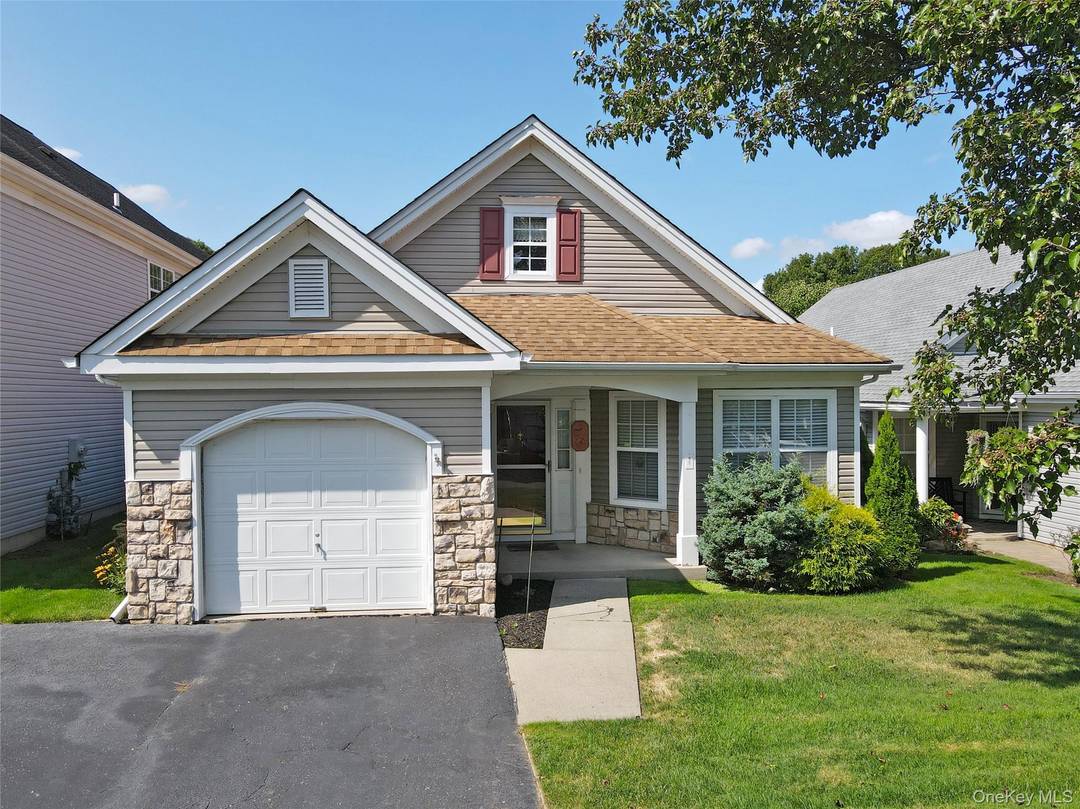 Birchwood Spring Lake is Country Club Living with a 9 hole golf course, 2 Indoor Swimming Pools, out door pools and 2 Club House Plus so much more.