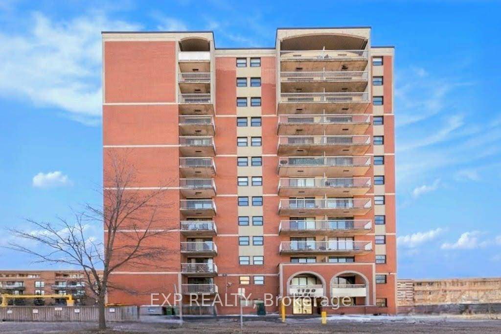 Available immediately ! Welcome home to this beautifully renovated and spacious 2 bedroom, 1 bath condo, including parking, storage locker, and central AC.