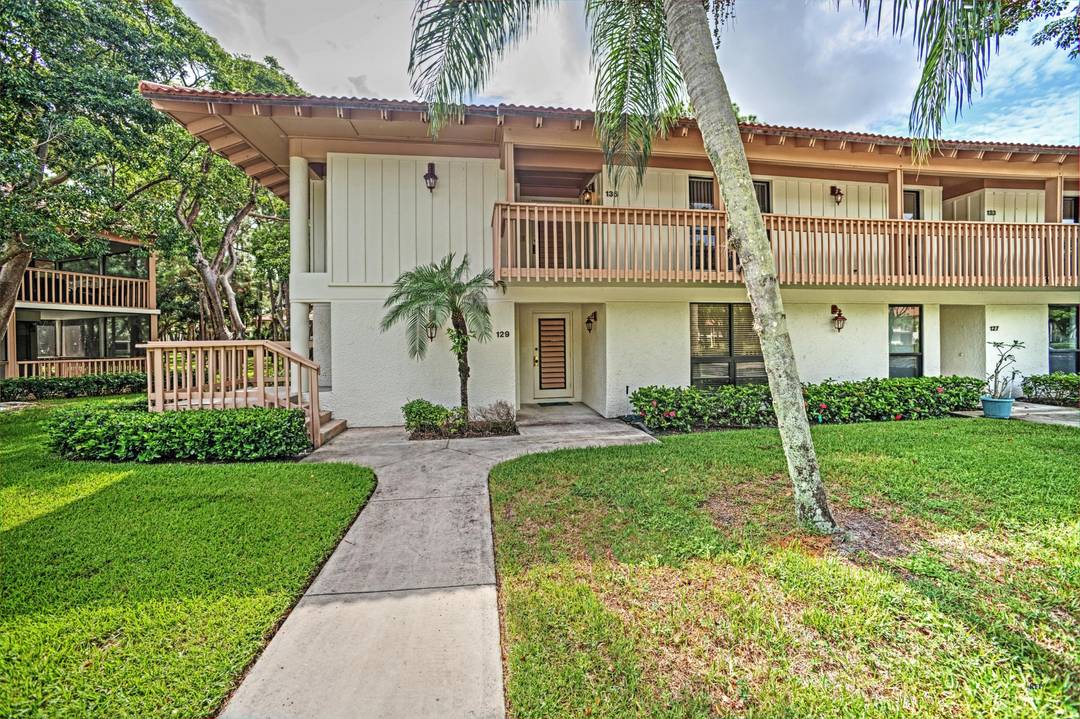 135 Brackenwood Road Condo Palm Beach