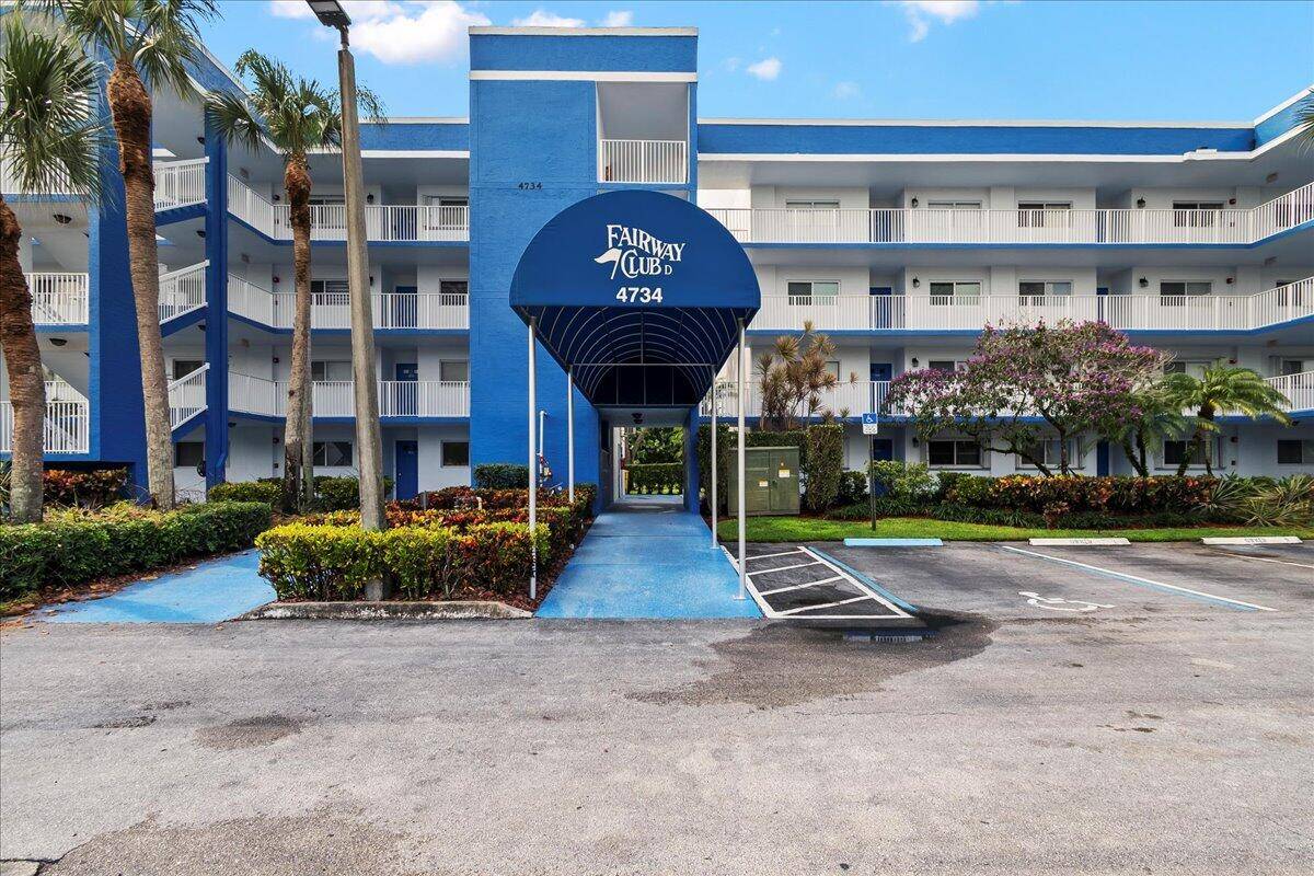 Located in a scenic and relaxing part of Lake Worth just minutes from shopping and the turnpike, this well maintained 55 community offers an active lifestyle with one of the ...
