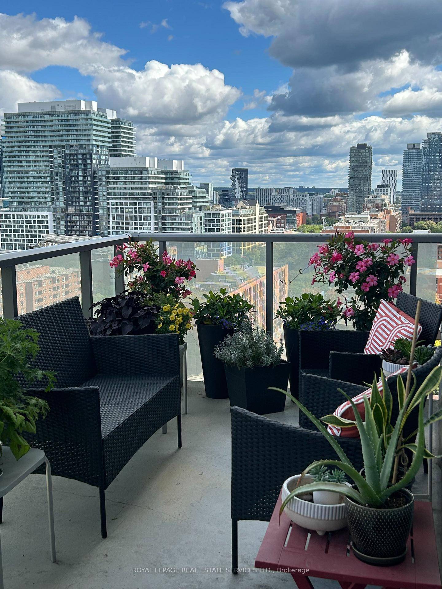 Luxurios Market Wharf Condos in the heart of St.
